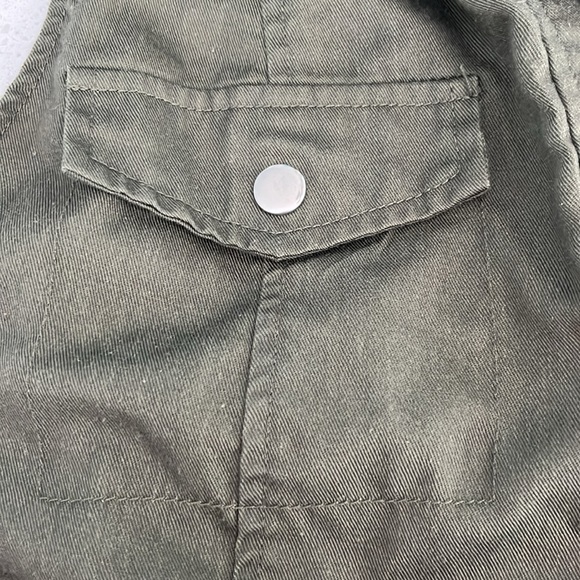 CI Sono Olive Green Zip up/ snap vest with. Draw string waist and hood. XL - Picture 3 of 7